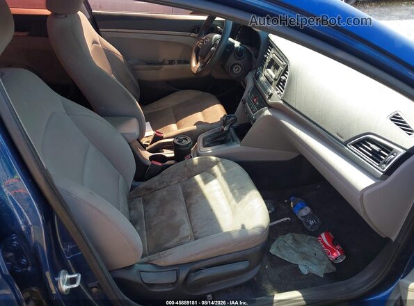 5NPD74LF0HH163427 2017 HYUNDAI ELANTRA Синий Вид салона спереди