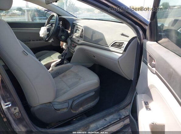 5NPD74LF0JH310660 2018 HYUNDAI ELANTRA Gray წინა სალონის ხედი