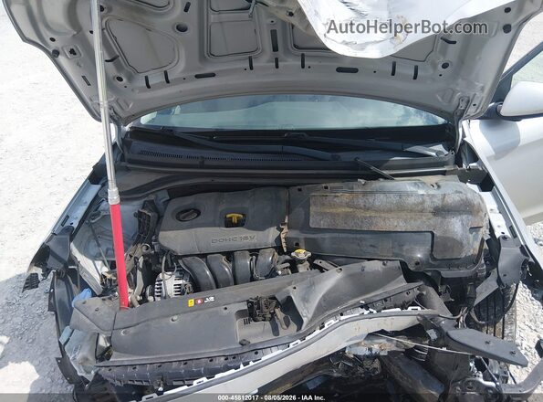 5NPD74LF0KH439841 2019 HYUNDAI ELANTRA Silver უკანა ხედი