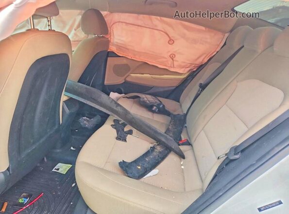 5NPD74LF0KH486240 2019 HYUNDAI ELANTRA White Rear seats view