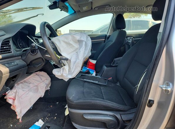 5NPD74LF0LH589496 2020 HYUNDAI ELANTRA Silver Front interior view