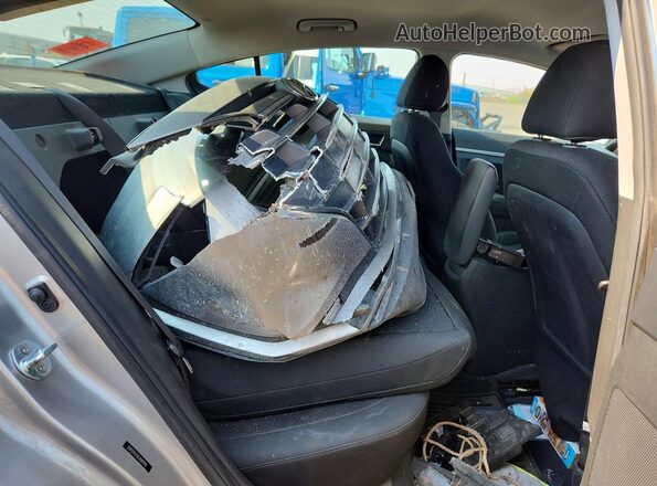5NPD74LF0LH589496 2020 HYUNDAI ELANTRA Silver Rear seats view