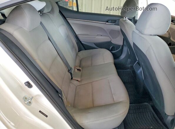5NPD74LF1HH100109 2017 HYUNDAI ELANTRA Белый Вид задних сидений