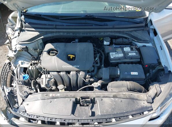 5NPD74LF1JH273151 2018 HYUNDAI ELANTRA Серебряный Вид сзади