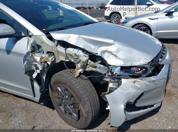 5NPD74LF1JH273151 2018 HYUNDAI ELANTRA Серебряный Вид спереди