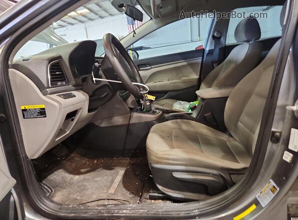 5NPD74LF1JH294159 2018 HYUNDAI ELANTRA Серый Вид салона спереди