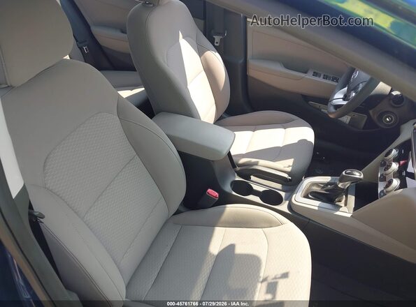 5NPD74LF1KH493830 2019 HYUNDAI ELANTRA Blue Вид салону спереду