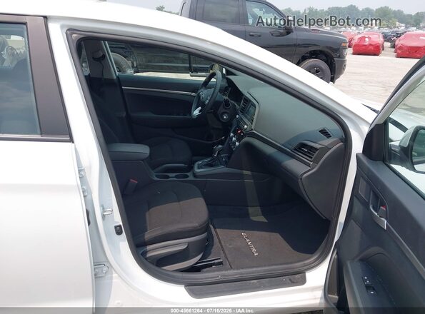 5NPD74LF1LH603356 2020 HYUNDAI ELANTRA Белый Вид салона спереди