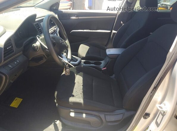 5NPD74LF2LH513326 2020 HYUNDAI ELANTRA Silver Вид салону спереду