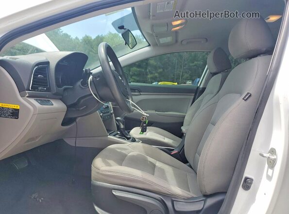 5NPD74LF3HH194459 2017 HYUNDAI ELANTRA White Вид салону спереду
