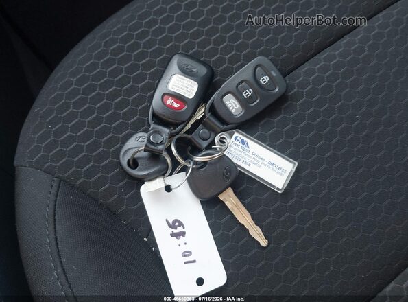 5NPD74LF3KH492887 2019 HYUNDAI ELANTRA White Առջևի վահանակի տեսք