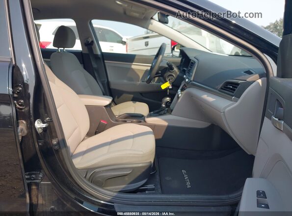 5NPD74LF3LH609255 2020 HYUNDAI ELANTRA Black Вид салону спереду