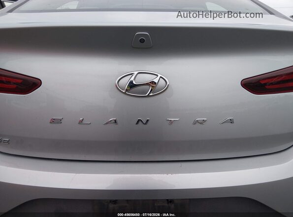 5NPD74LF3LH617355 2020 HYUNDAI ELANTRA Серебряный Вид спереди