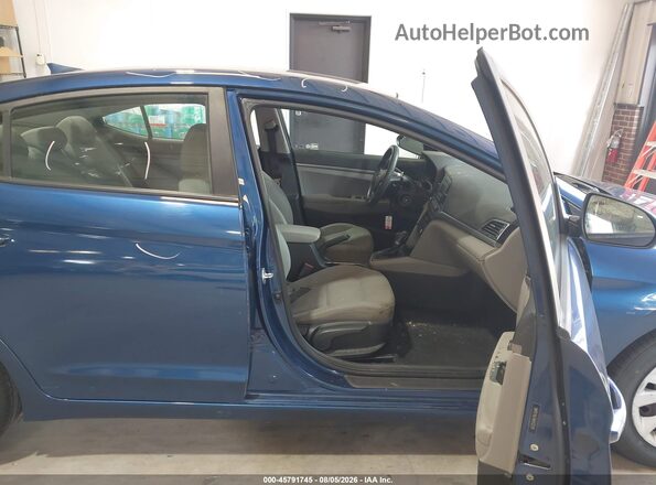 5NPD74LF4HH132701 2017 HYUNDAI ELANTRA Blue წინა სალონის ხედი