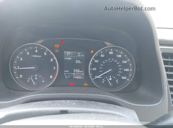 5NPD74LF4HH168288 2017 HYUNDAI ELANTRA White უკანა სავარძლების ხედი