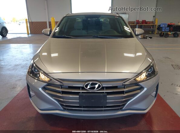5NPD74LF4LH604307 2020 HYUNDAI ELANTRA Серебряный Вид спереди
