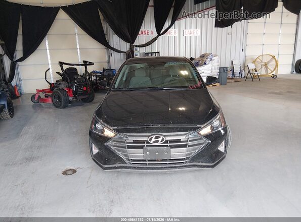 5NPD74LF4LH606414 2020 HYUNDAI ELANTRA Black Widok z przodu