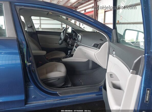 5NPD74LF4LH616246 2020 HYUNDAI ELANTRA Blue Вид салону спереду