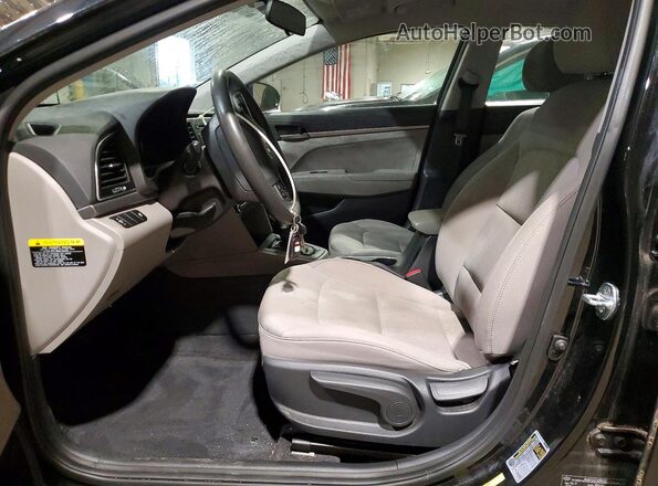 5NPD74LF5JH214619 2018 HYUNDAI ELANTRA Black Widok wnętrza z przodu