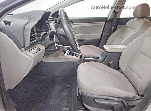 5NPD74LF5LH617924 2020 HYUNDAI ELANTRA Серебряный Вид салона спереди