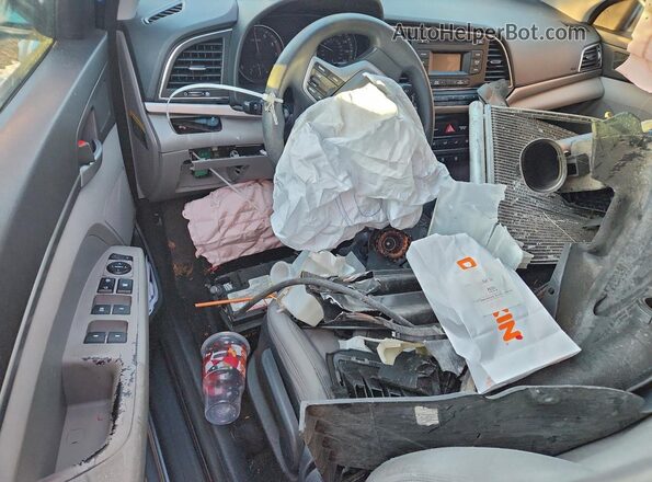 5NPD74LF6HH078334 2017 HYUNDAI ELANTRA Silver წინა პანელის ხედი