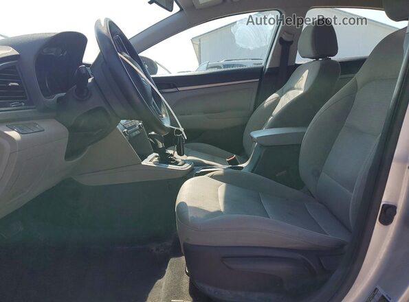 5NPD74LF6HH094968 2017 HYUNDAI ELANTRA Серебряный Вид салона спереди