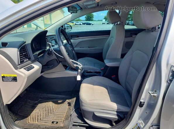 5NPD74LF6HH172794 2017 HYUNDAI ELANTRA Silver Vista interior delantera