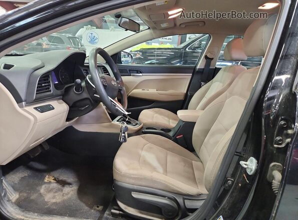5NPD74LF6KH496769 2019 HYUNDAI ELANTRA Black წინა პანელის ხედი