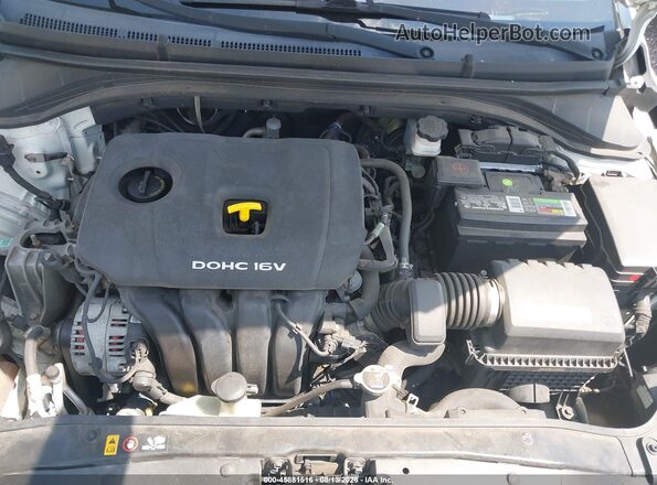 5NPD74LF7HH184856 2017 HYUNDAI ELANTRA White უკანა ხედი