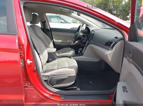 5NPD74LF7HH192374 2017 HYUNDAI ELANTRA Red Front interior view