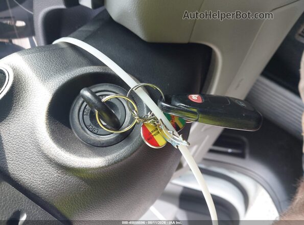 5NPD74LF7HH206421 2017 HYUNDAI ELANTRA Белый Вид панели приборов