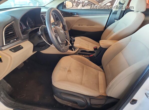5NPD74LF7JH281142 2018 HYUNDAI ELANTRA White Vista interior delantera