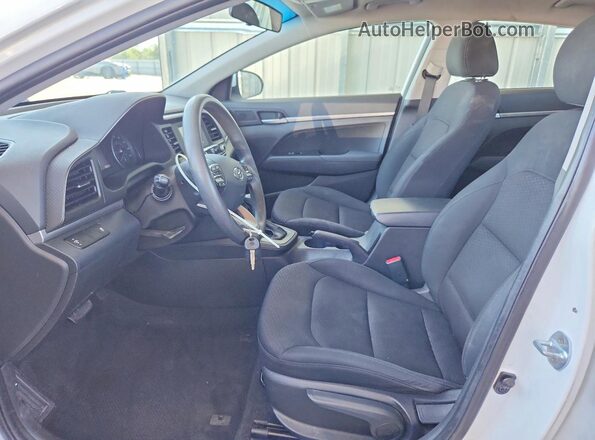 5NPD74LF7KH453705 2019 HYUNDAI ELANTRA Белый Вид салона спереди