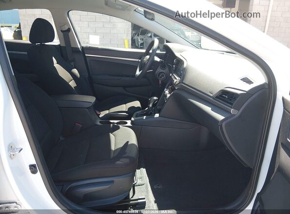 5NPD74LF7LH601711 2020 HYUNDAI ELANTRA Белый Вид салона спереди