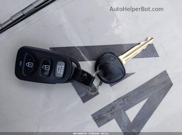 5NPD74LF7LH608822 2020 HYUNDAI ELANTRA Silver Vista del salpicadero