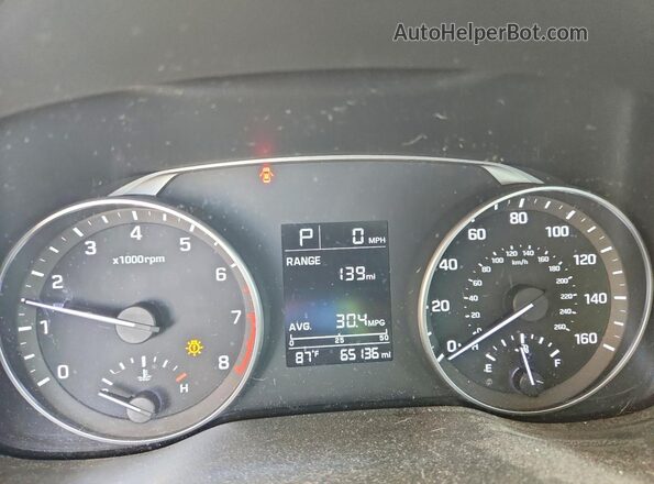 5NPD74LF8HH075662 2017 HYUNDAI ELANTRA Red Widok zestawu wskaźników