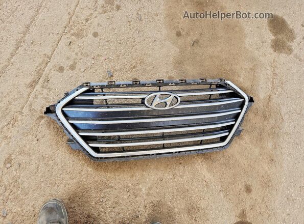 5NPD74LF8HH075662 2017 HYUNDAI ELANTRA Red Widok komory silnika