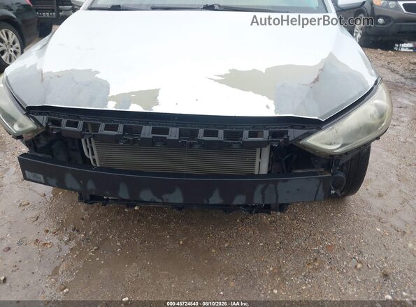 5NPD74LF8HH140039 2017 HYUNDAI ELANTRA Silver Widok z przodu