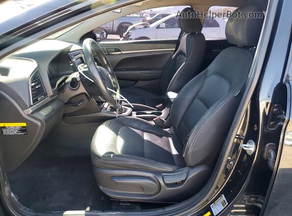 5NPD74LF8JH265449 2018 HYUNDAI ELANTRA Black Widok wnętrza z przodu