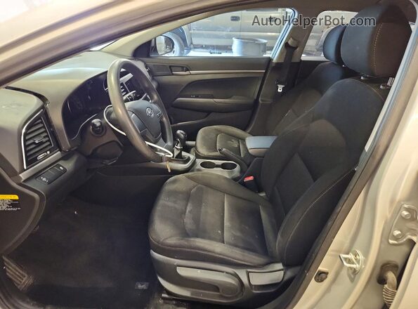 5NPD74LF8JH299245 2018 HYUNDAI ELANTRA Silver Front interior view