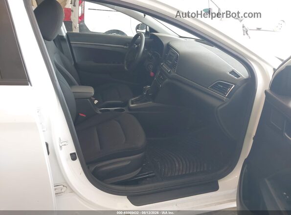 5NPD74LF8JH341686 2018 HYUNDAI ELANTRA White Вид салону спереду