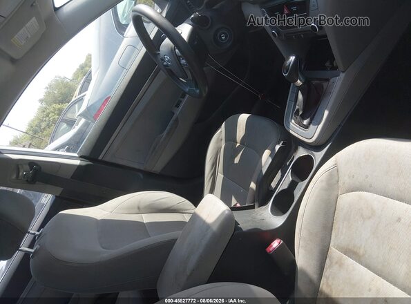 5NPD74LF9HH197592 2017 HYUNDAI ELANTRA Белый Вид салона спереди