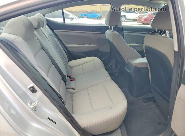 5NPD74LF9JH276640 2018 HYUNDAI ELANTRA Silver უკანა სავარძლების ხედი
