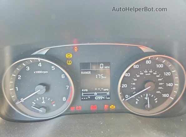5NPD74LF9JH289033 2018 HYUNDAI ELANTRA White Instrument cluster view