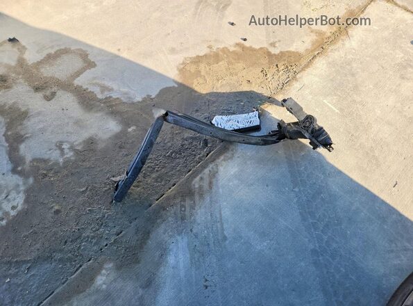 5NPD74LF9JH289033 2018 HYUNDAI ELANTRA White Engine compartment view