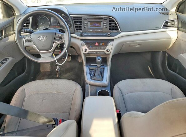 5NPD74LFXHH153715 2017 HYUNDAI ELANTRA Белый Вид панели приборов