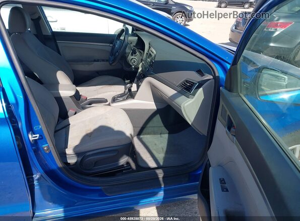 5NPD74LFXHH185807 2017 HYUNDAI ELANTRA Blue Սալոնի դիմացի տեսք