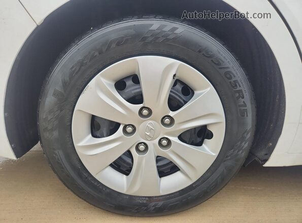 5NPD74LFXHH196662 2017 HYUNDAI ELANTRA White 