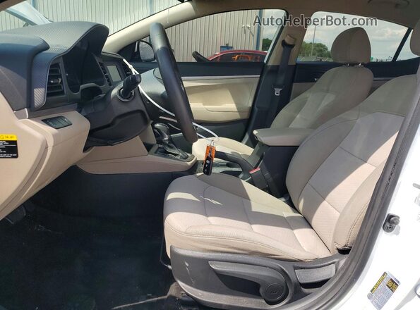 5NPD74LFXKH413599 2019 HYUNDAI ELANTRA White Вид салону спереду