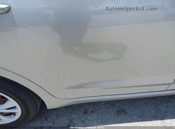 5NPD74LFXLH615778 2020 HYUNDAI ELANTRA Silver Vista interior trasera